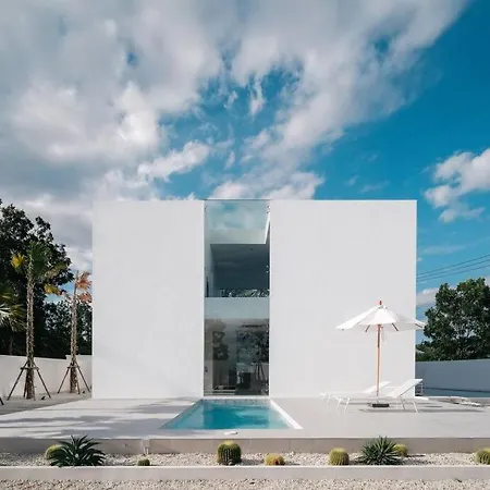 Her Huahin Pool Villa